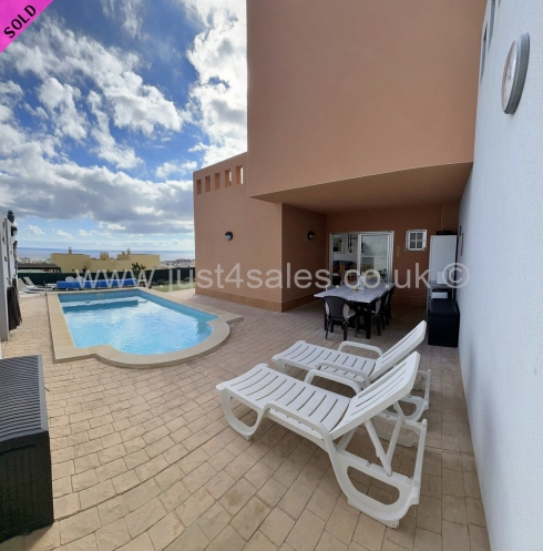 Just 4 Sales, Caleta Alta